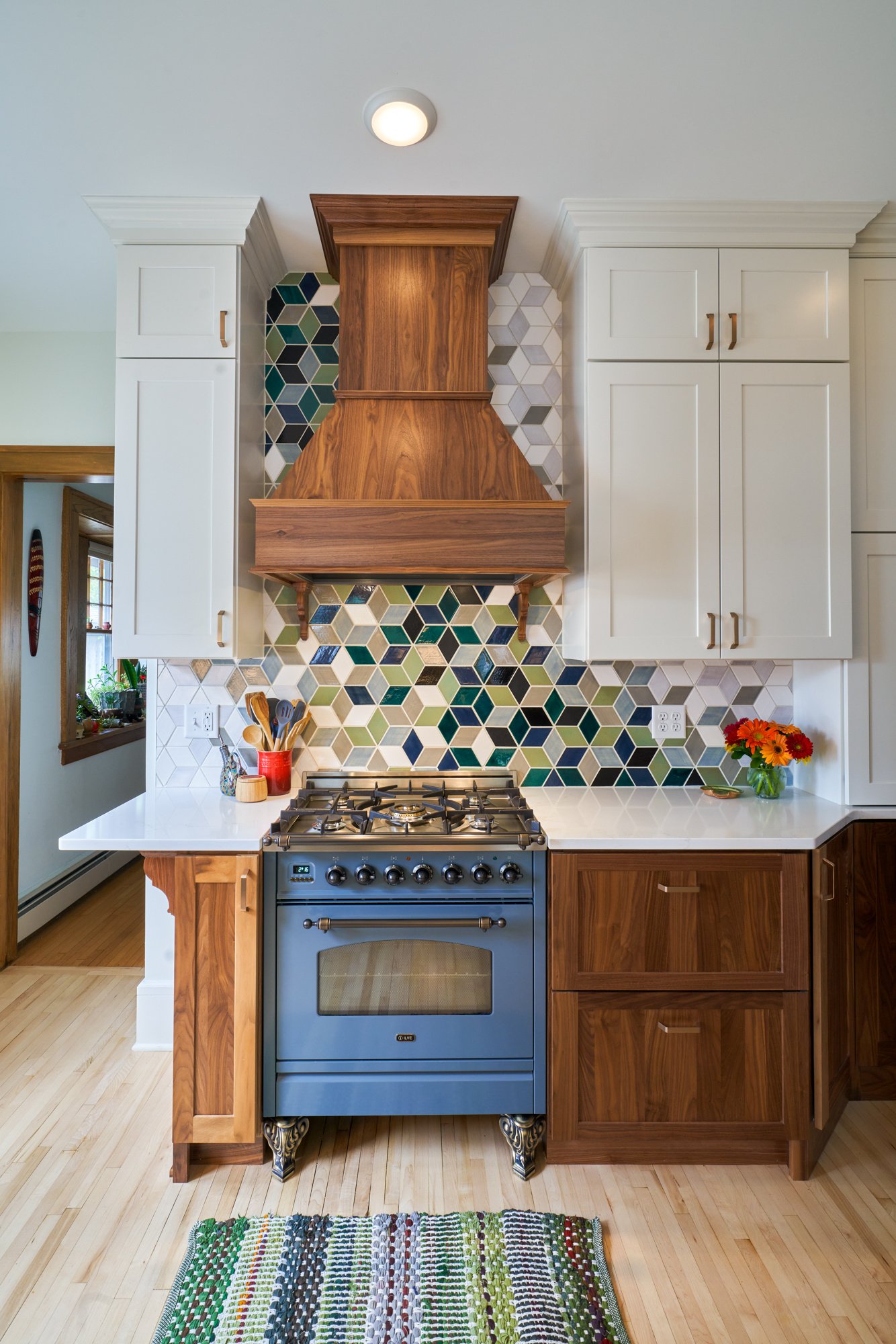 Vibrant Kingfield Kitchen