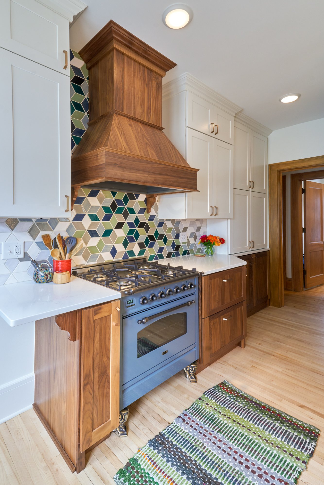 Vibrant Kingfield Kitchen