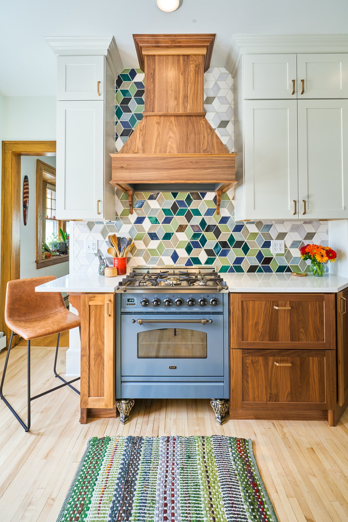 Vibrant Kingfield Kitchen