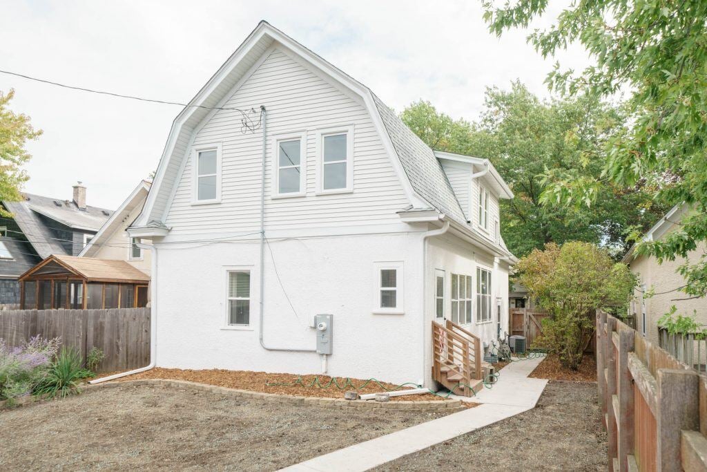 Dutch Colonial Second-Floor Addition